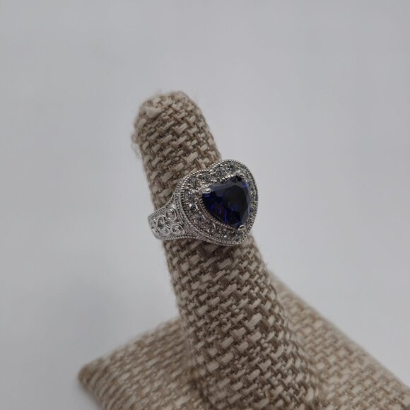 Size 5 Sterling Silver Blue Heart Cubic Zirconia Gem Ring A2874 - Picture 3 of 9